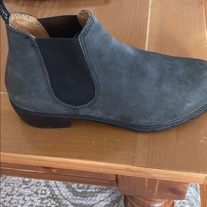 Blundstone booties size 8 womens